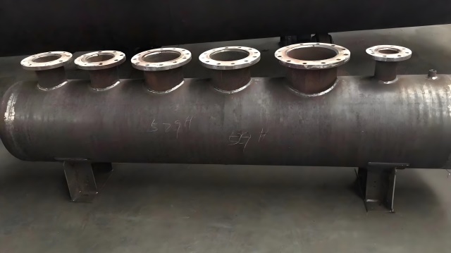 海港集分水器算压力容器么